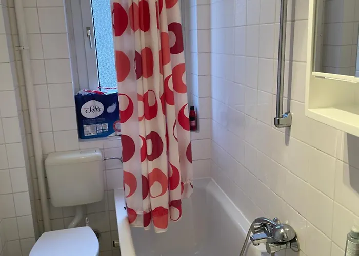 Homestay Big For 2 Pers, 9 Min To Trade Fare, Free Parking Frankfurt am Main